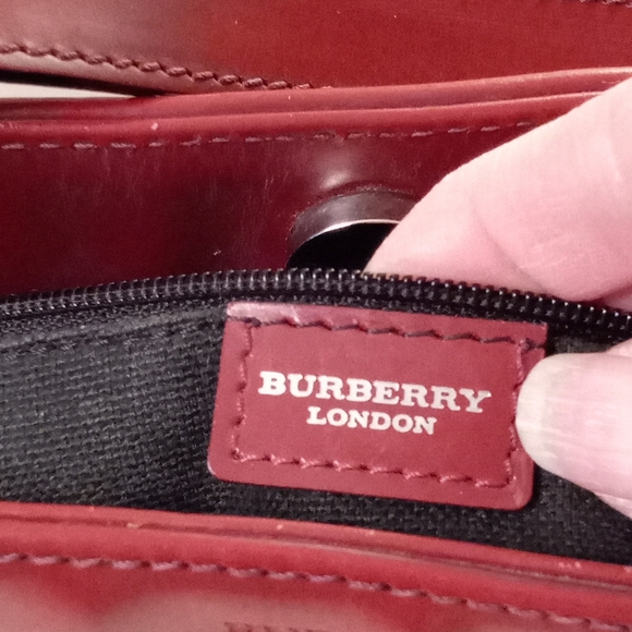 AUTHENTIC Vintage Burberry Haymarket Check Shoulder Bag With Certificate - Picture 11 of 11